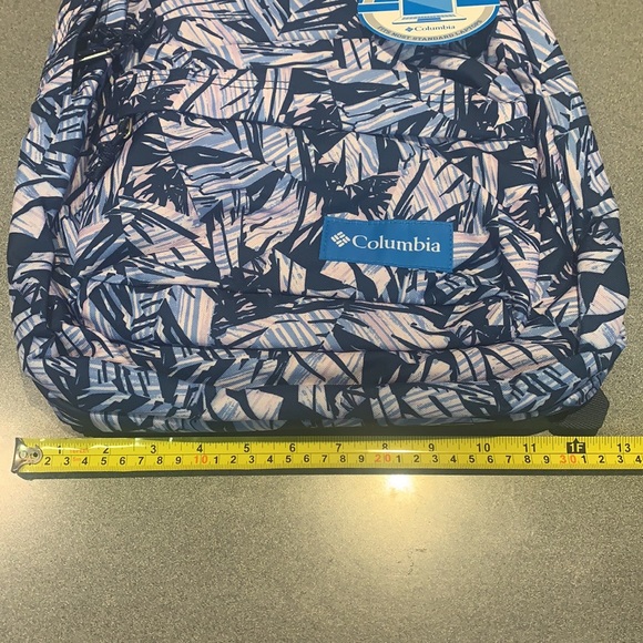 New* Columbia Backpack-Tropica Carbon(Purple/Navy) - Picture 3 of 12